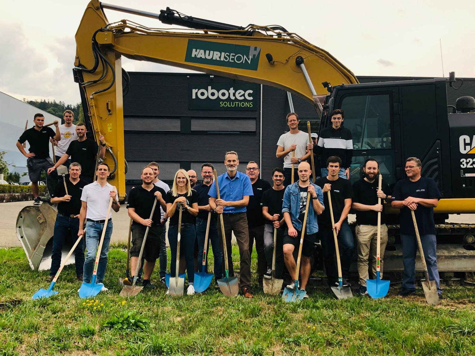 Bild von Spatenstich für unseren Neubau in Seon