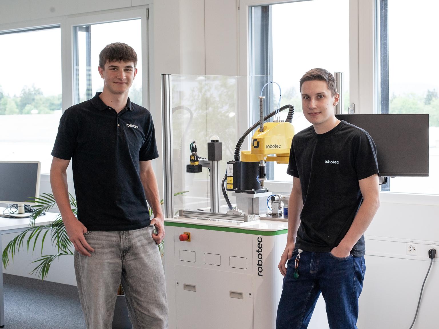 Image of Apprentice project: Demo cell for fast pick-and-place of metal pins