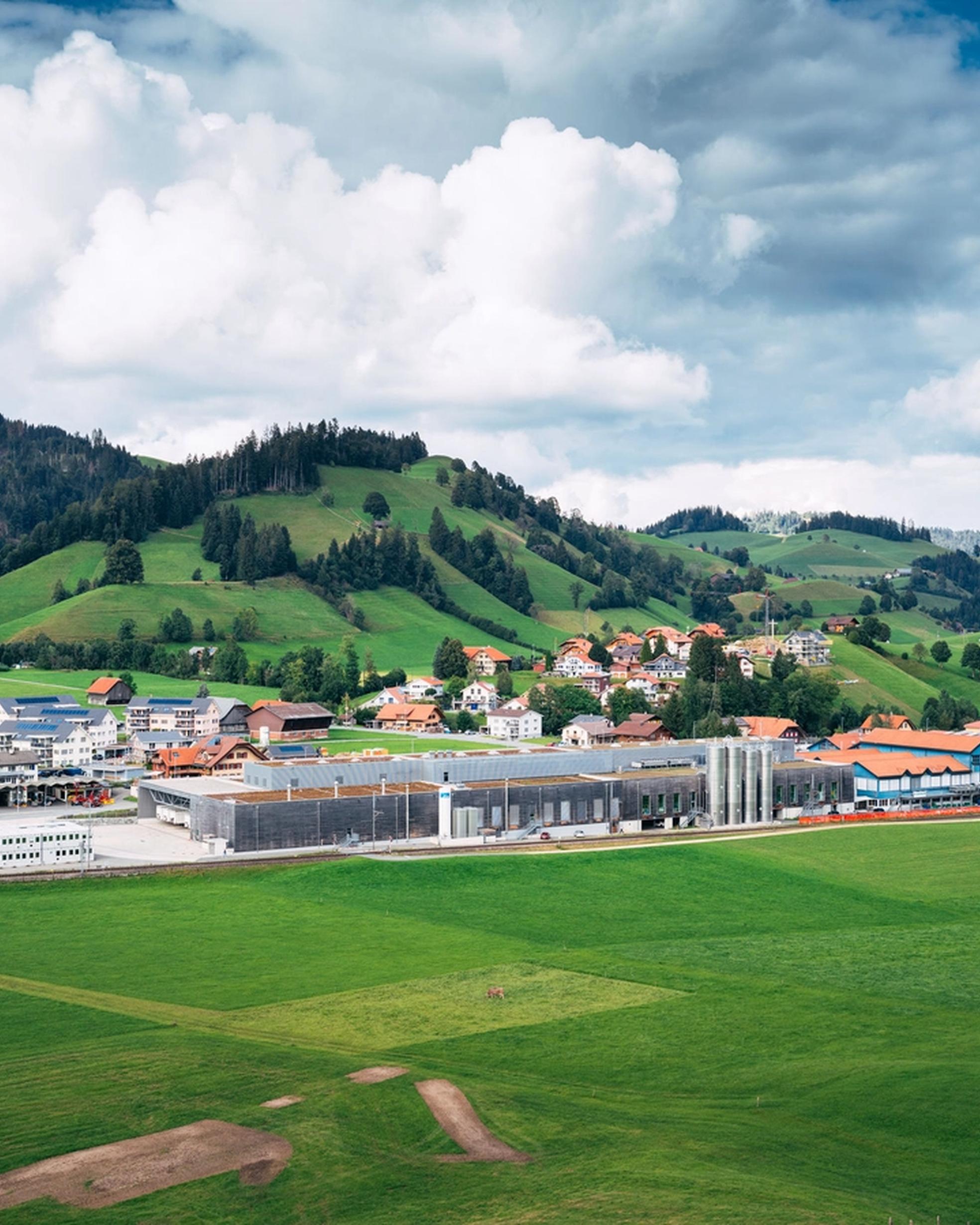Image de Montage de pièces moulées par injection avec contrôle qualité intégré