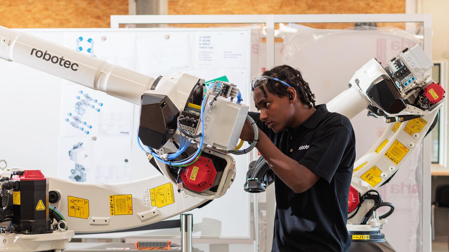 Bild von Automatiker / Elektriker für Roboteranlagen