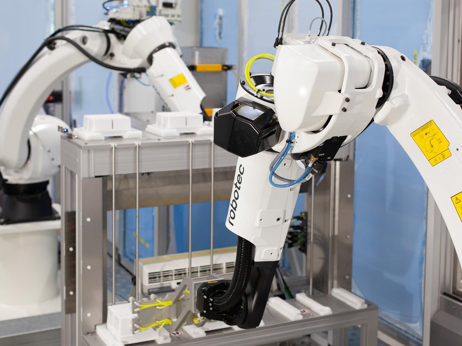 Bild von Spritzguss-Automation mit Robotec – für Präzision, Prozesssicherheit und Qualität