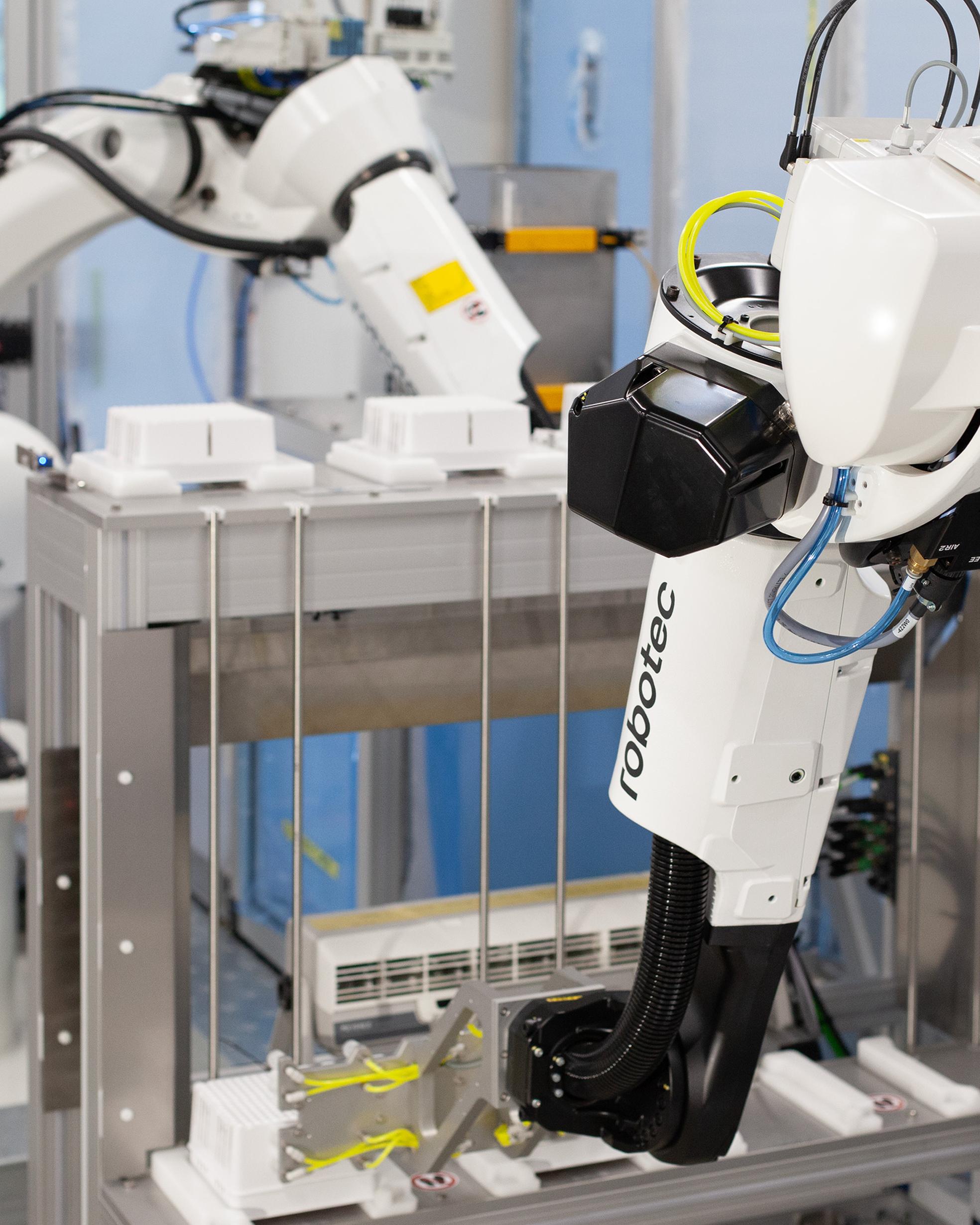 Bild von Spritzguss-Automation mit Robotec – für Präzision, Prozesssicherheit und Qualität